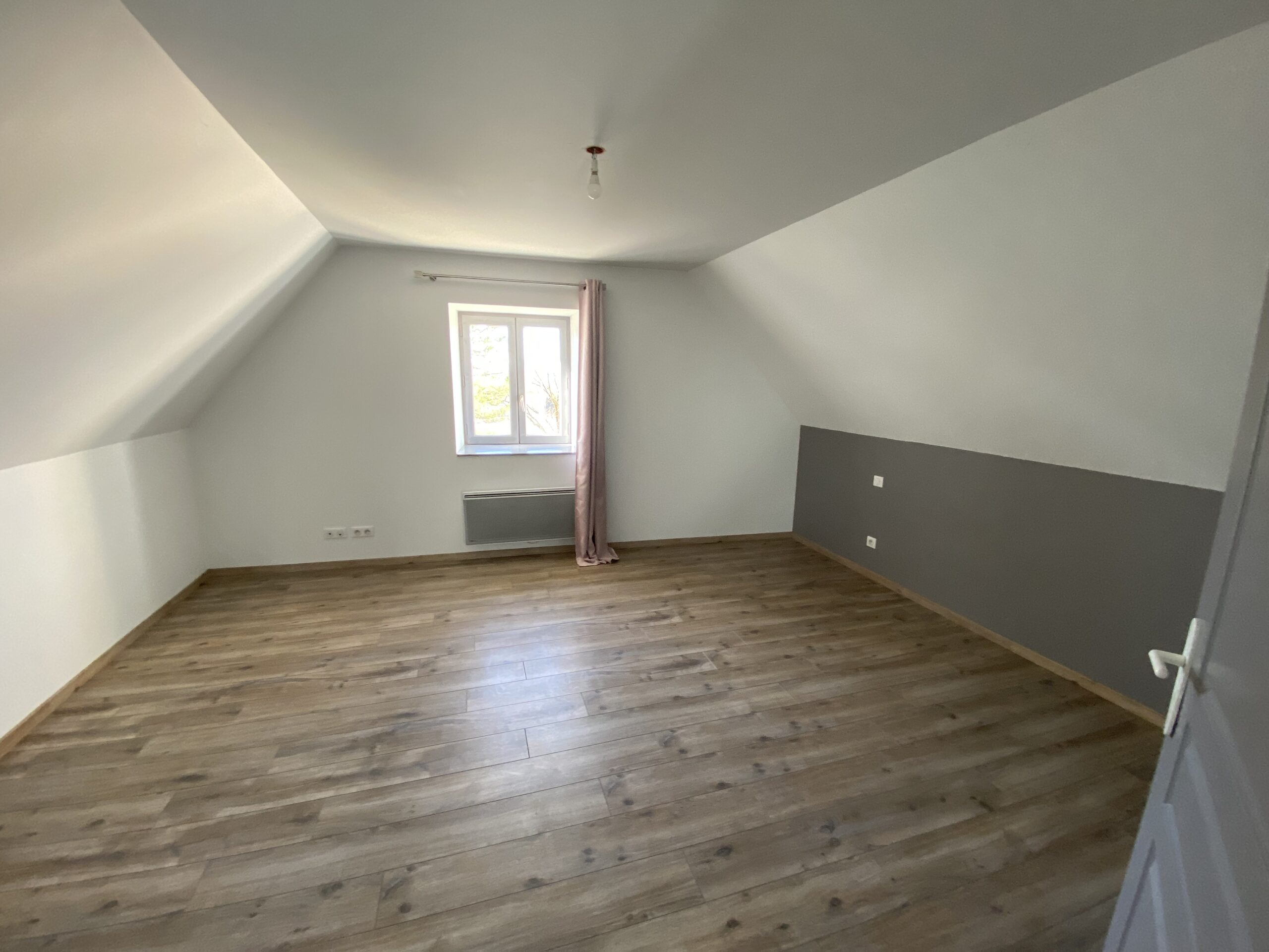 BELLE MAISON EN PIERRE DANS LE CŒUR DE SEBAZAC – Image 8