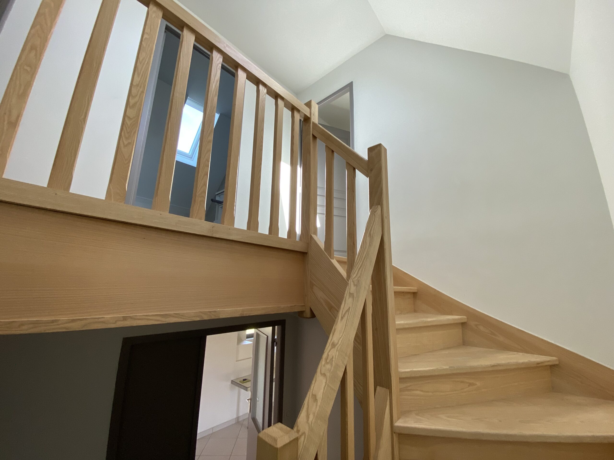 BELLE MAISON EN PIERRE DANS LE CŒUR DE SEBAZAC – Image 11