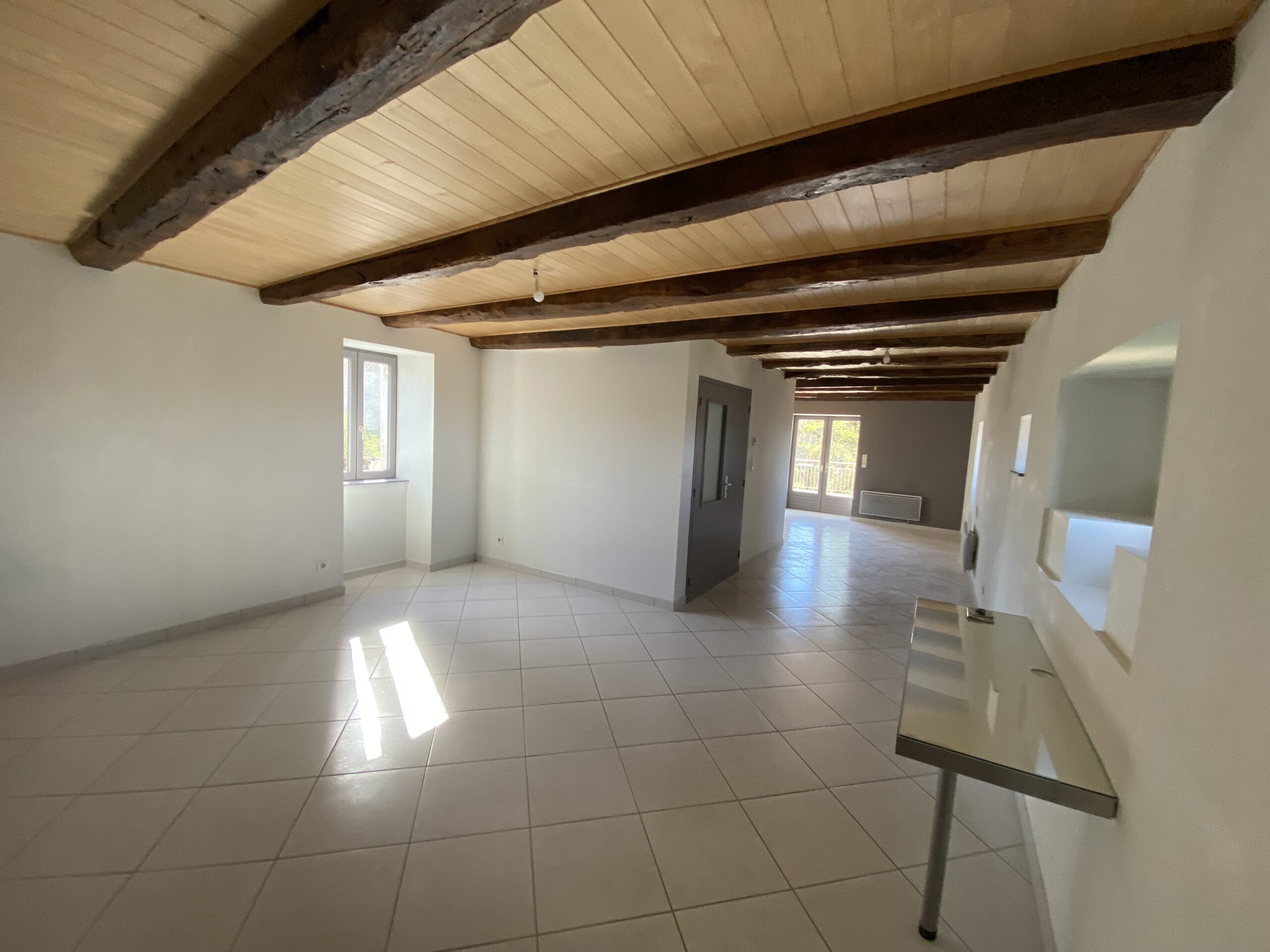 BELLE MAISON EN PIERRE DANS LE CŒUR DE SEBAZAC – Image 10