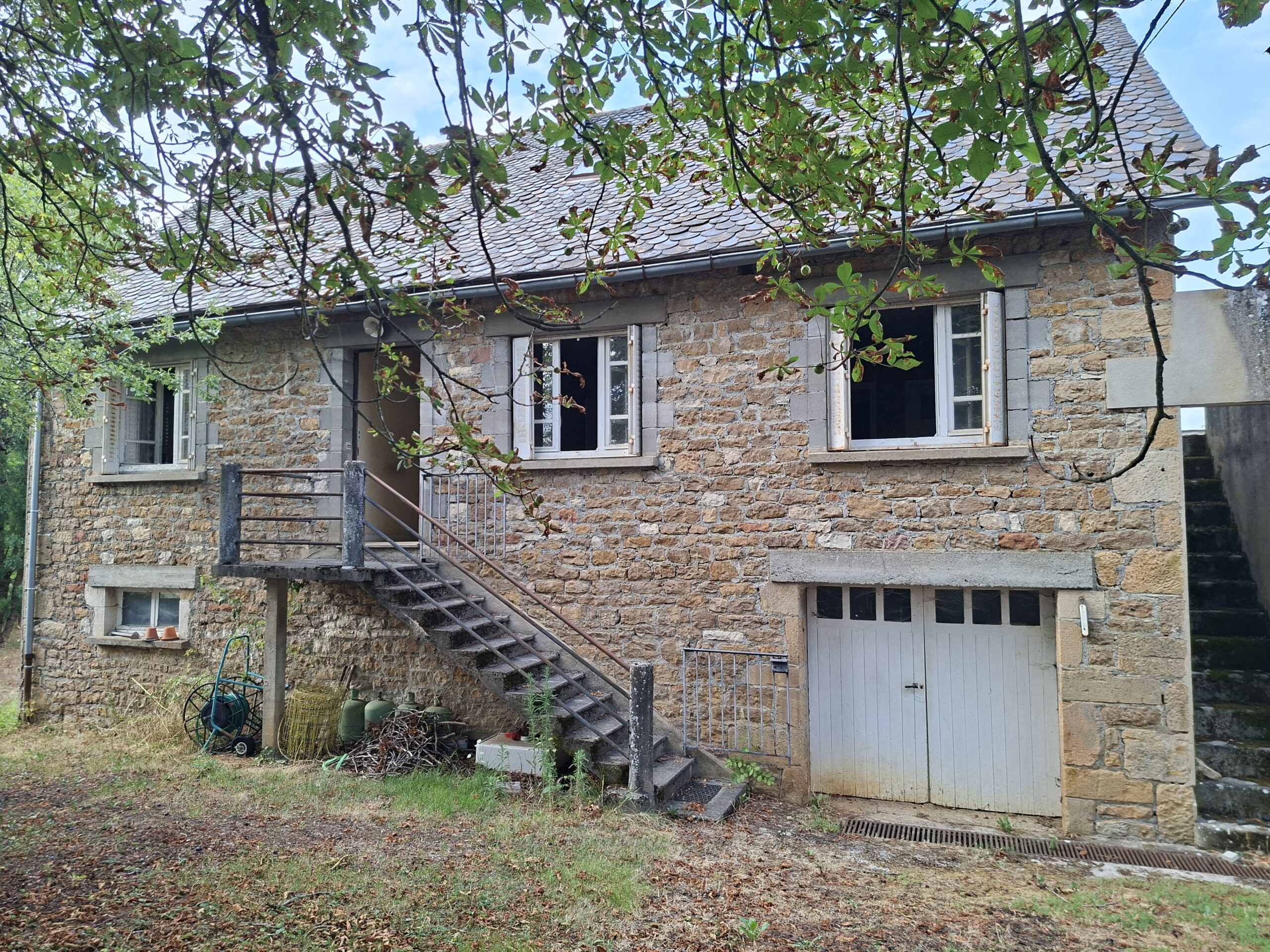 MAISON EN PIERRE dans le petit village de BARRIAC – Image 3