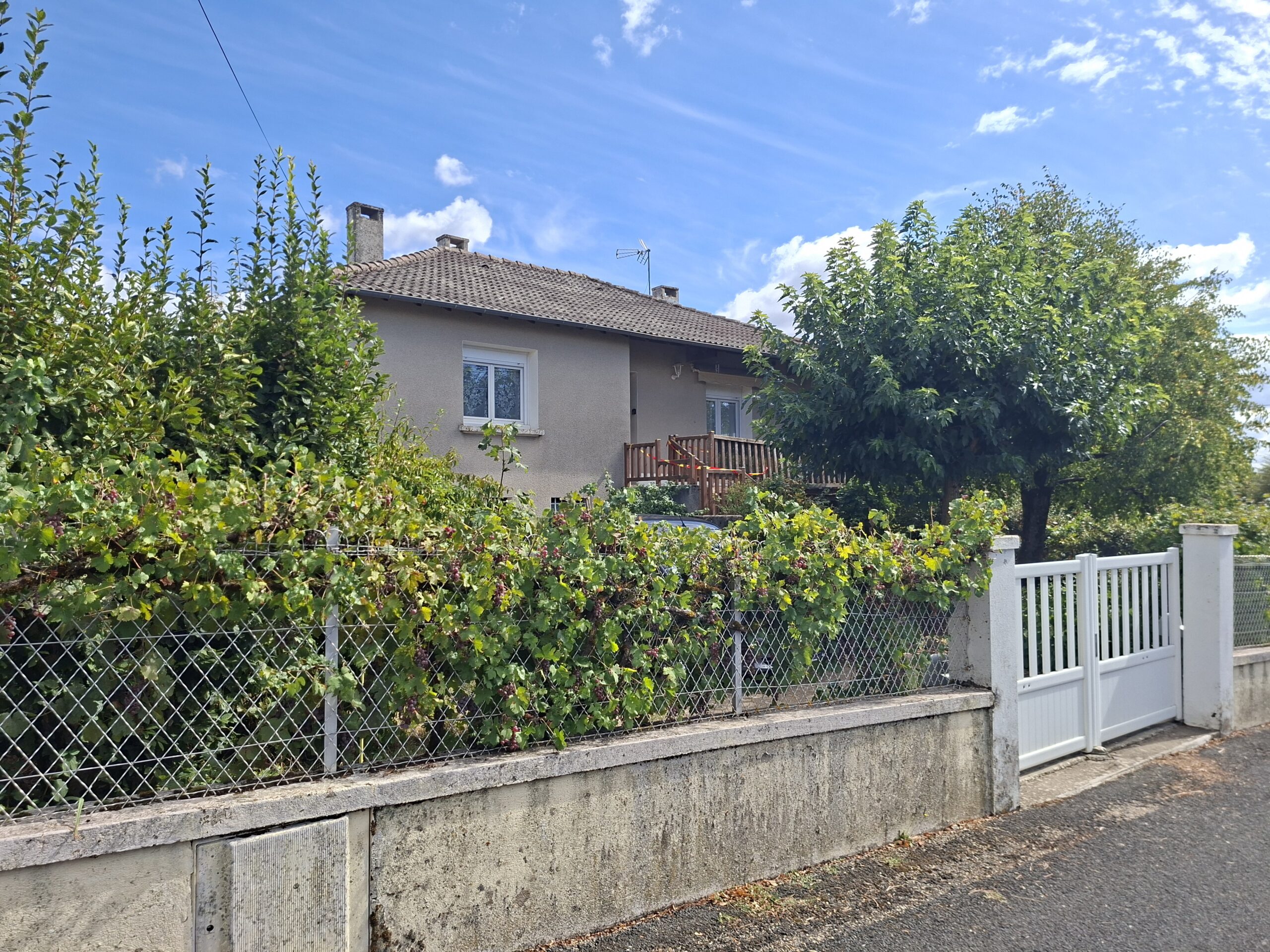 BELLE MAISON DE TYPE 3 SITUEE DANS LE CŒUR DE BOZOULS